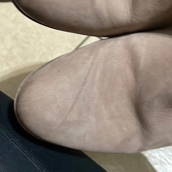 Vince Camuto Prestetta Women's Pointed Toe Leather Cutout Side Ankle Boots 7.5 - Picture 6 of 7